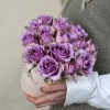 15 сиреневых роз Найтингейл в коробке